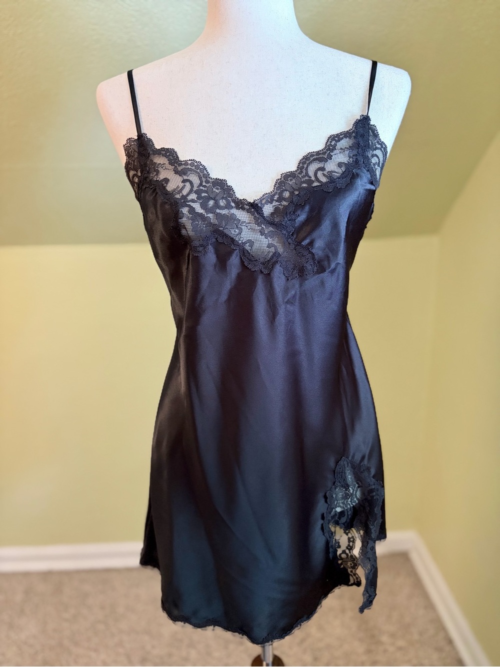 Vintage 2003 Victoria’s Secret Black Satin & Lace Slip Dress Whimsigoth Coquette